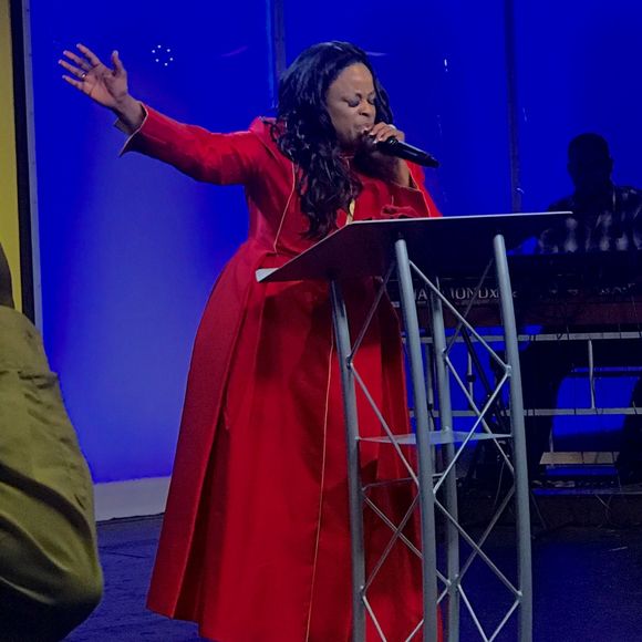 Meet your Posher, Vonceil - Picture 1 of 1